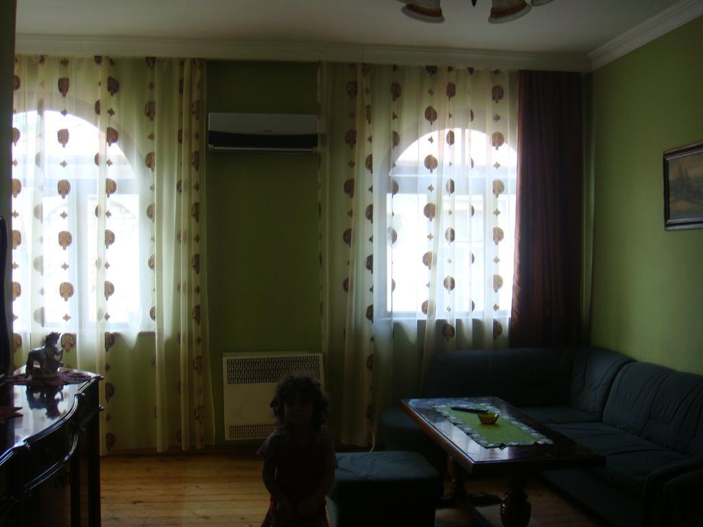 Guest House Quiet Home Batumi Exterior foto