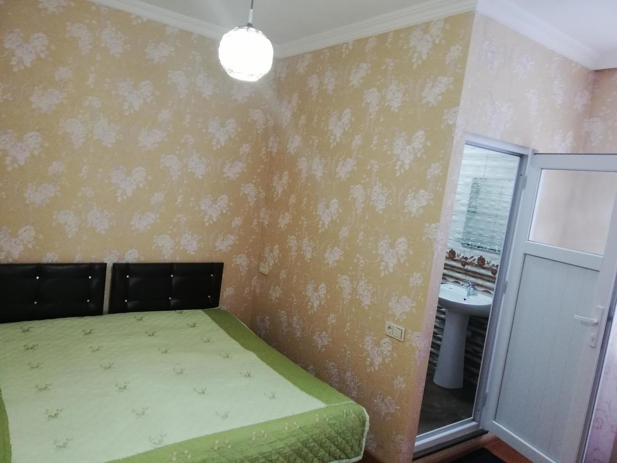 Guest House Quiet Home Batumi Exterior foto